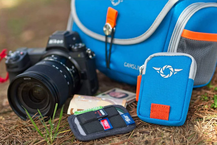 COSYSPEED ST-Wallet for SD-Cards, Credit Cards, Money with RFID Blocker (three colours)