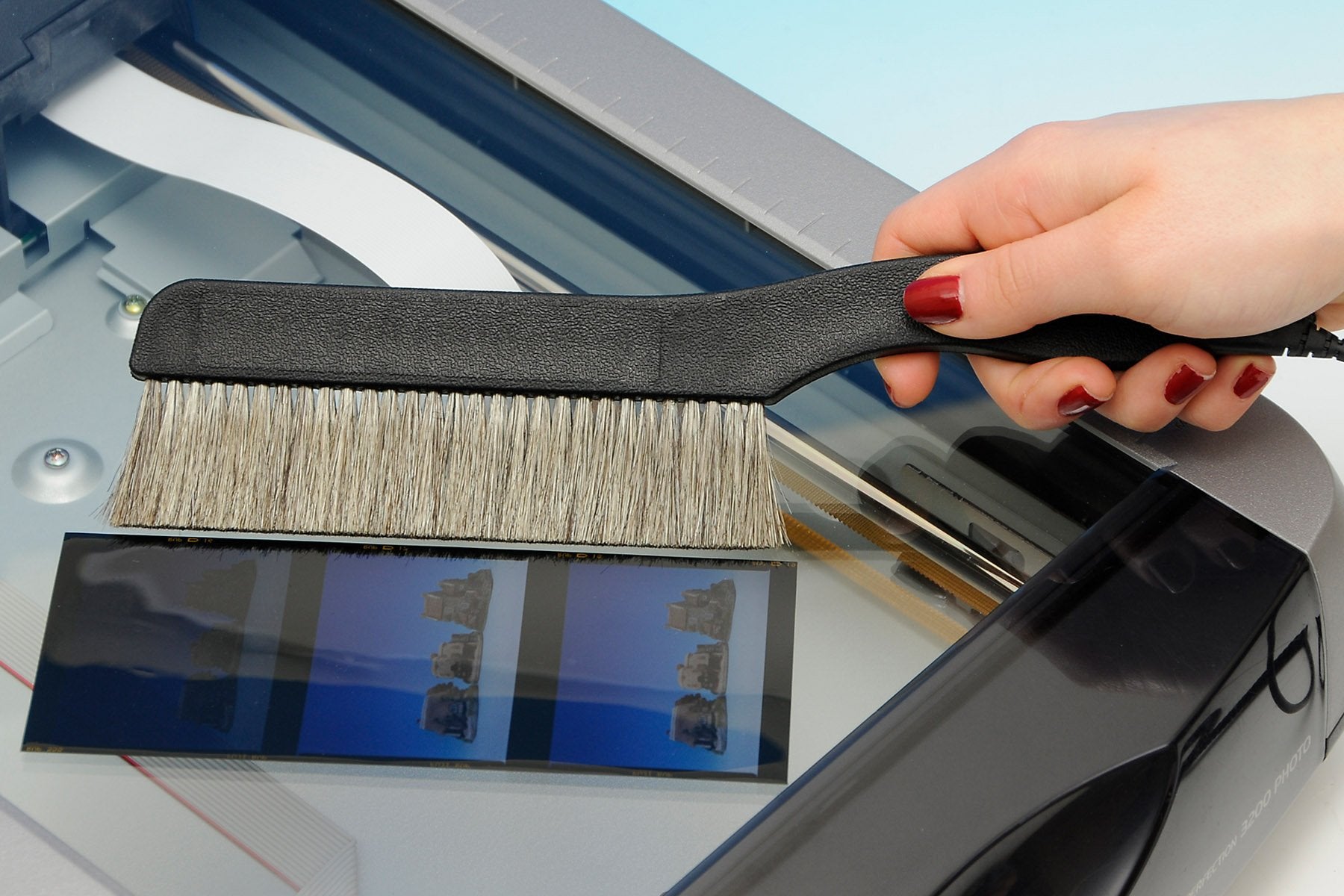 Kinetronics StaticWISK 140mm with grounding cord