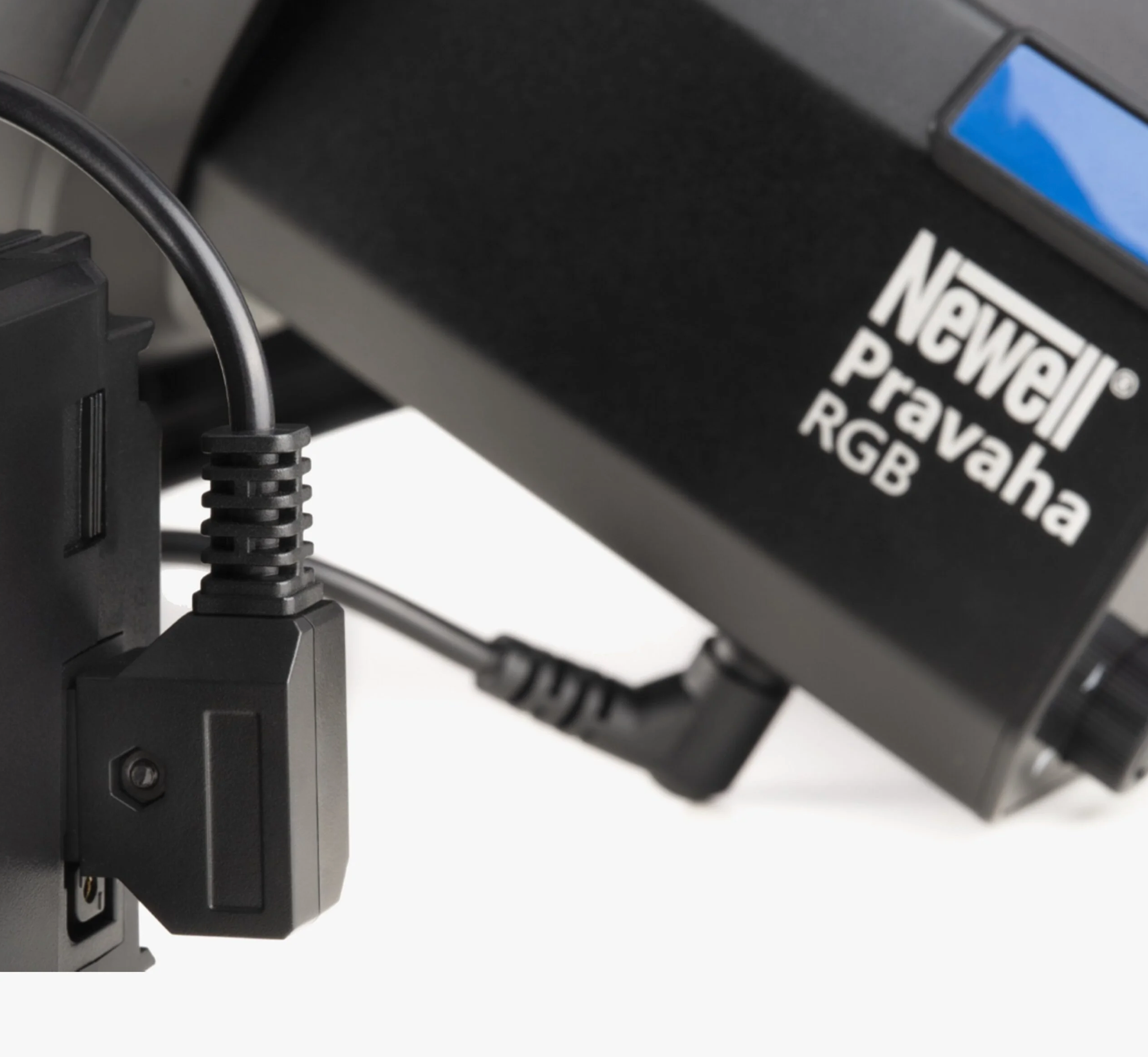 Newell D-Tap power cable for Pravaha